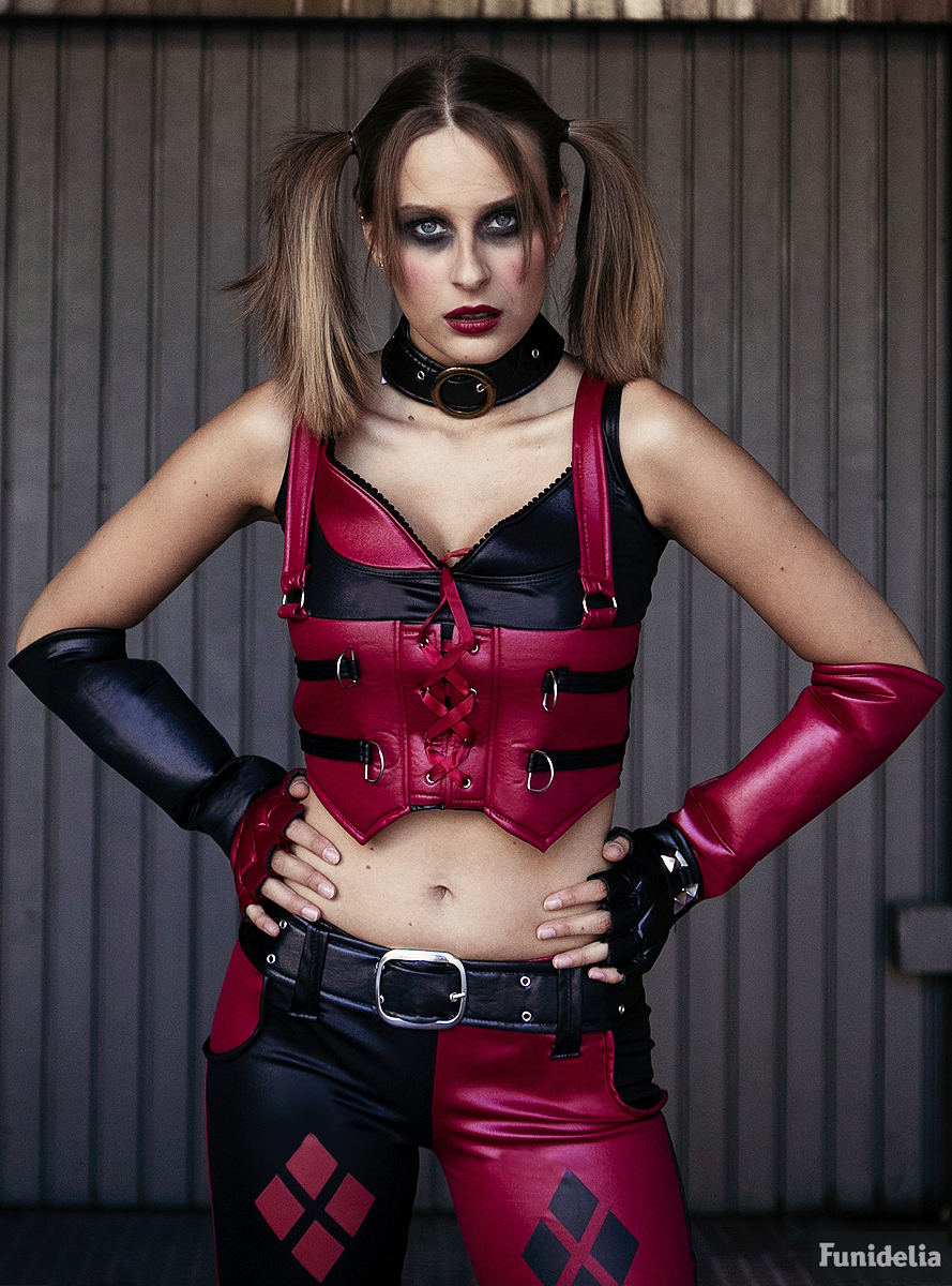 Disfraz de Harley Quinn para mujer Arkham City > Disfraces para Mujer >  Disfraces Superhéroinas Mujer > Disfraces para Adultos